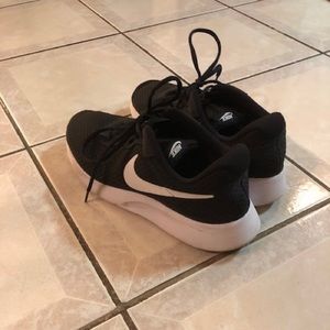 Men’s Nike Tanjun Running Sneakers
